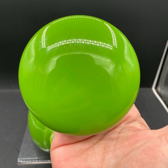 Gail Craft Japan Lime Green Apple Green Small Ceramic Tea Pot with Disc Lid - Picture 7 of 12